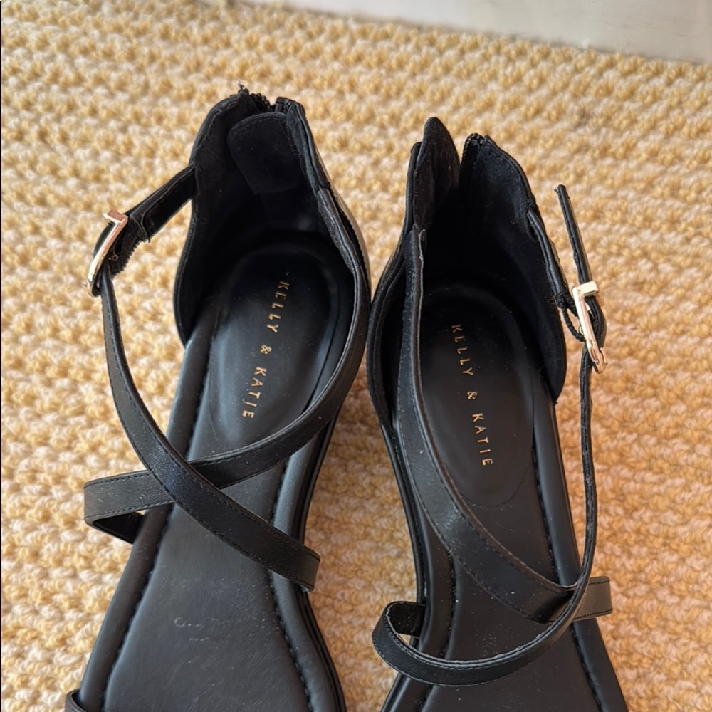 Kelly & Katie Black Strappy Sandals - Picture 3 of 7